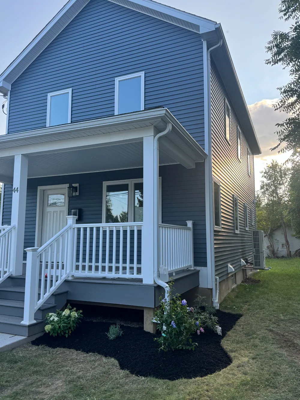 Mulching service example: Front Bed Mulch Refresh in Buffalo, NY